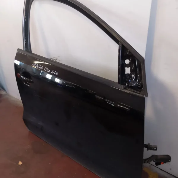 Porta anteriore destra Volkswagen Polo (2009 – 2014) 1.2 55 KW diesel 6R3831056J CFW