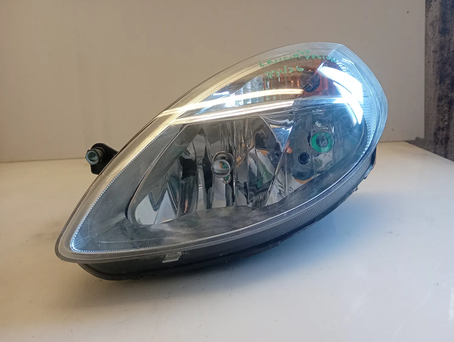 Faro ant. sinistro Lancia Ypsilon (2003 – 2006) 1.3 51 KW diesel 51774224 188A9000