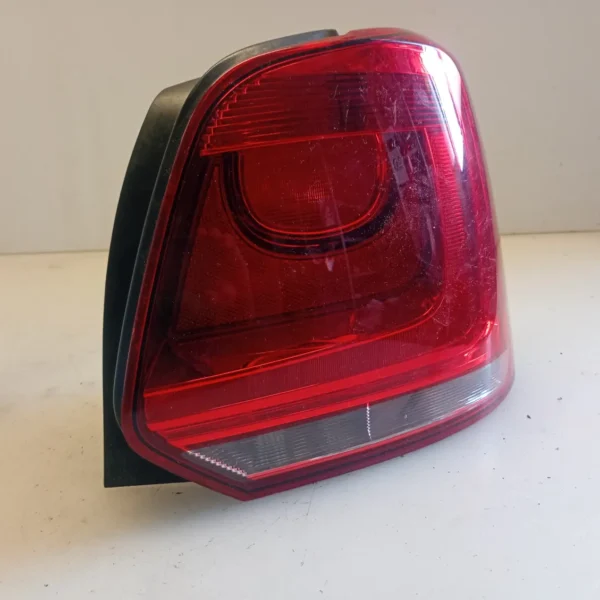 Faro posteriore destro Volkswagen Polo (2009 – 2014) 1.6 60 KW 6R0945096AH CNK