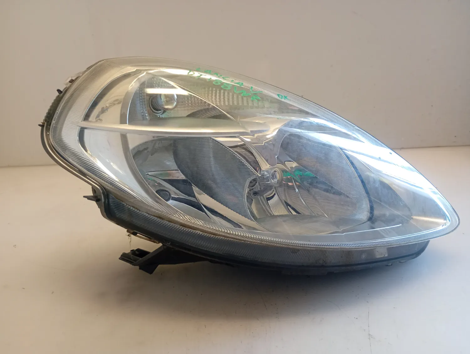 Faro ant. destro Lancia Ypsilon (2006 – 2008) 1.2 44 KW benzina 51786653 188A4000