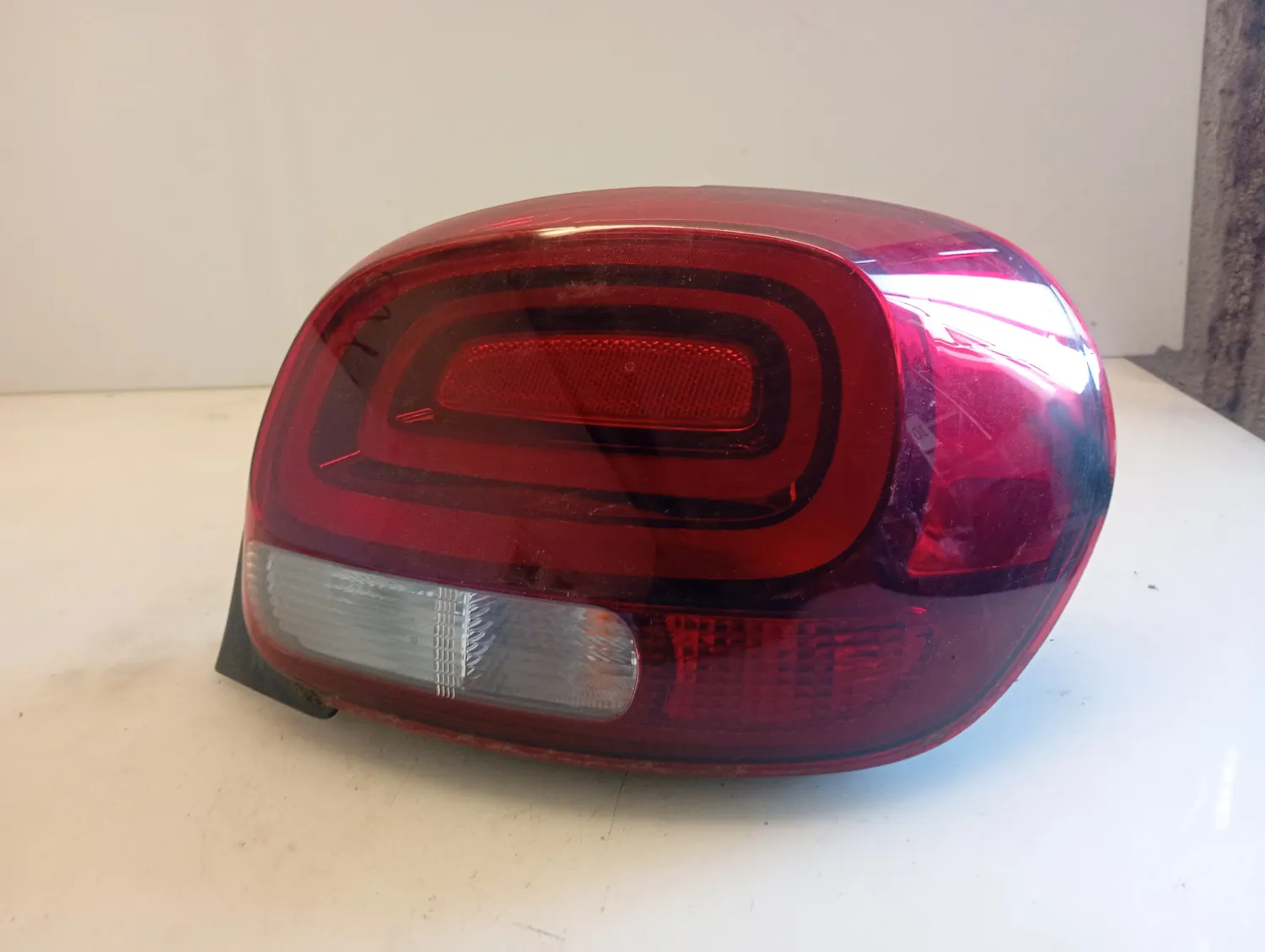 Faro posteriore sinistro Citroen C3 3a Serie (2020 – 2024) 1.2 61 KW benzina 9812257780 HM05