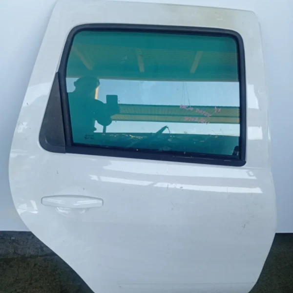 Porta posteriore destra Dacia Duster (2010 – 2013) 1.5 79 KW diesel 821000291R K9K J8