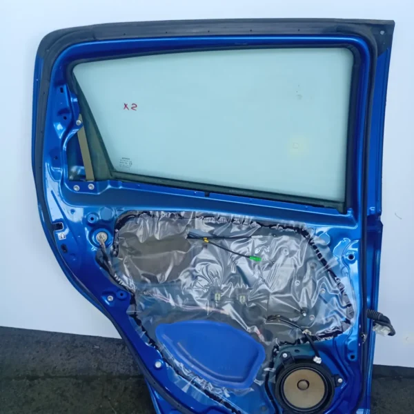 Porta posteriore sinistra Toyota Yaris (2014 – 2017) 1.4 66 KW diesel 670040D210 1ND-TV
