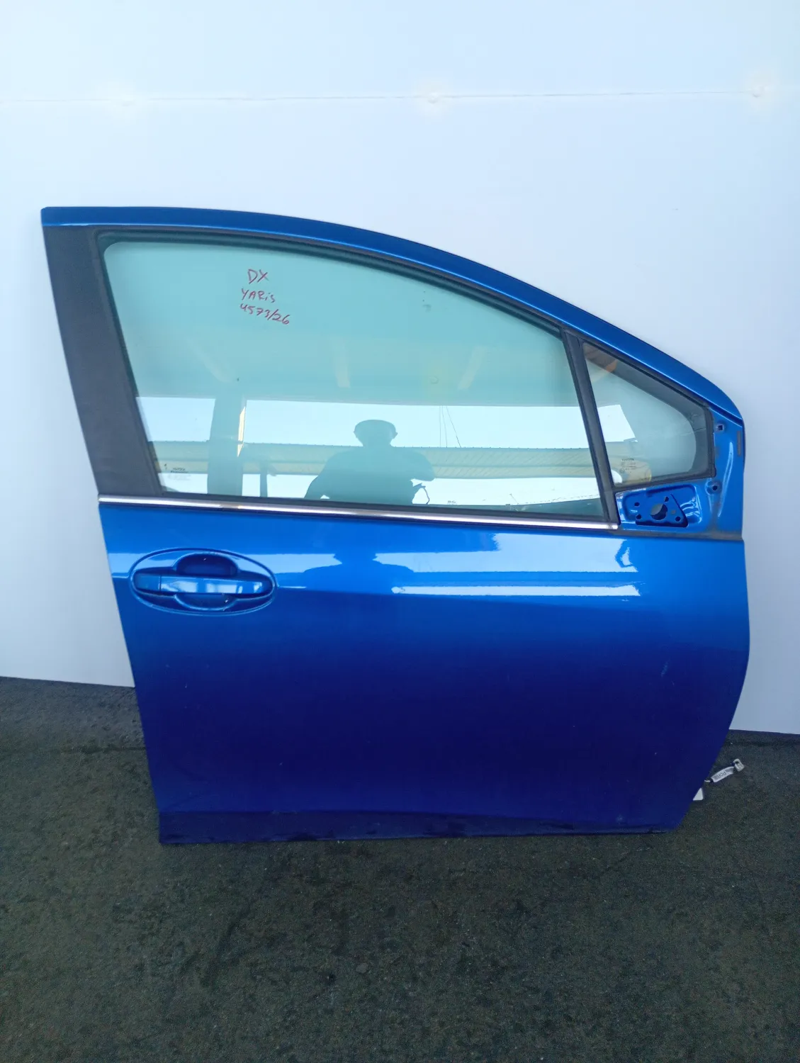 Porta anteriore destra Toyota Yaris (2014 – 2017) 1.4 66 KW diesel 670010D500 1ND-TV