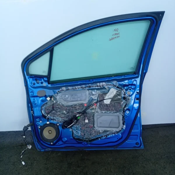 Porta anteriore destra Toyota Yaris (2014 – 2017) 1.4 66 KW diesel 670010D500 1ND-TV