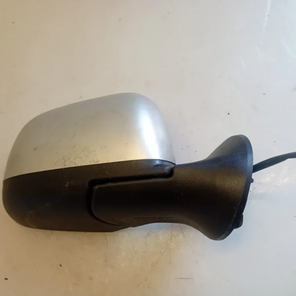 Specchietto est. destro Dacia Duster (2010 – 2013) 1.6 77 KW benzina 963015821R K4M A6