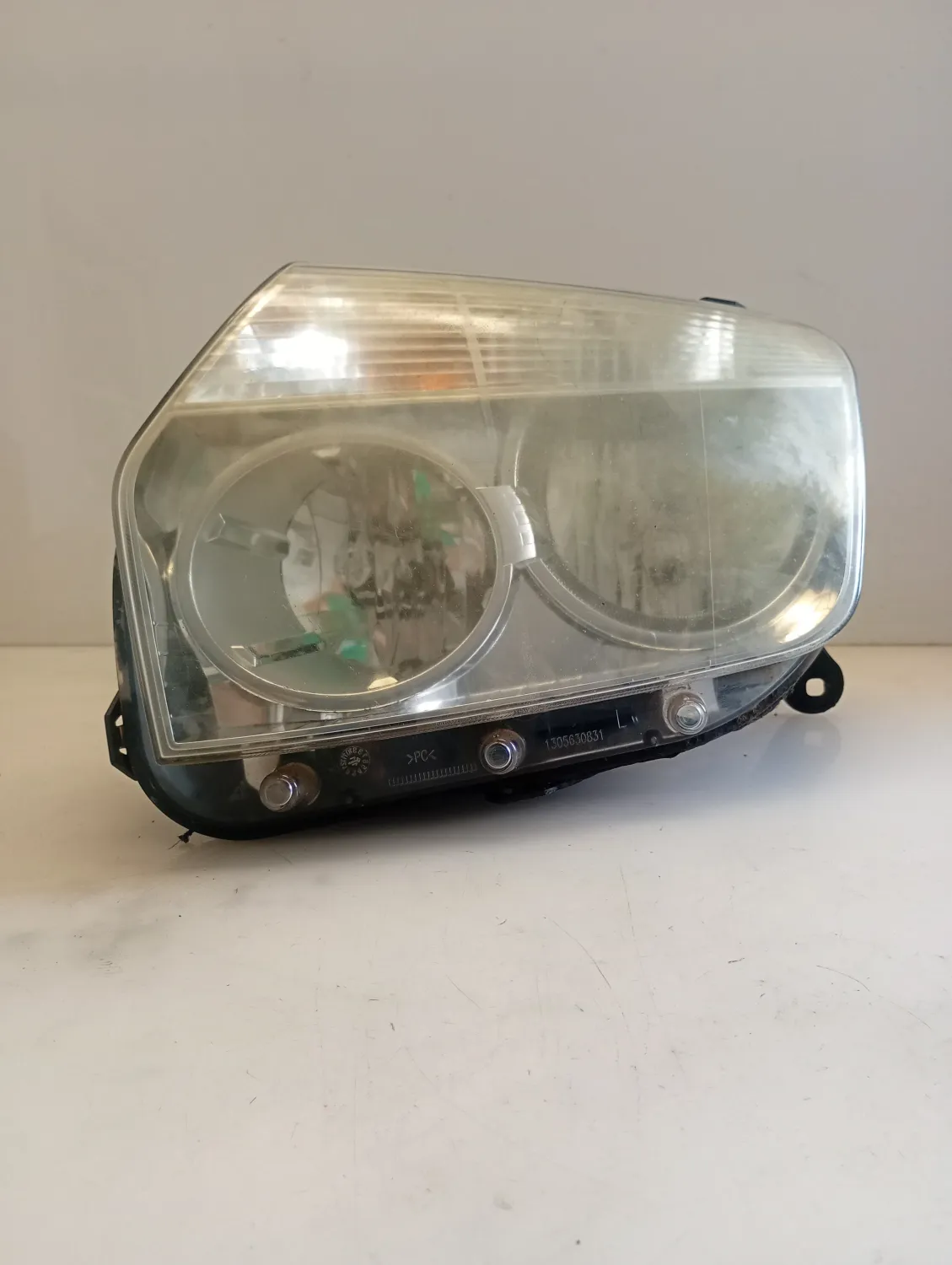 Faro ant. sinistro Dacia Duster (2010 – 2013) 1.5 79 KW diesel 260600069R K9K J8
