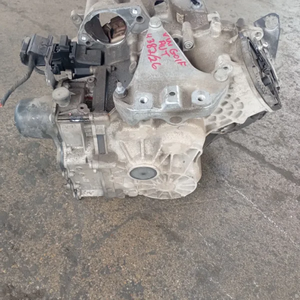 Cambio robotizzato Volkswagen Golf (2008 – oggi) 1.4 90 KW benzina 0AM300048L010 CAX