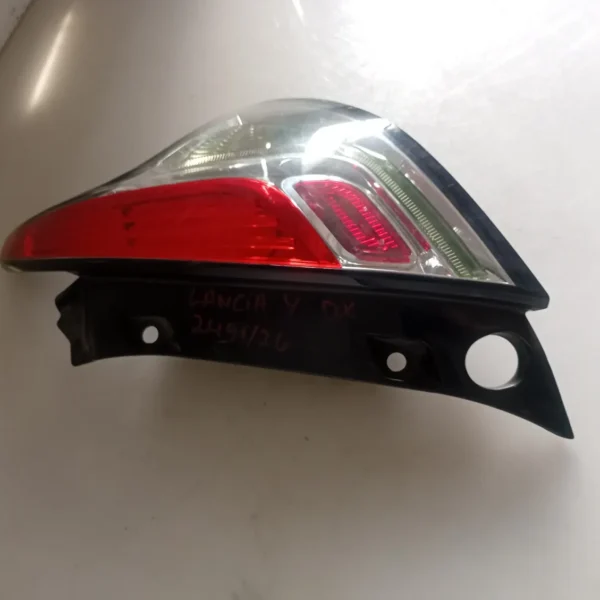 Faro posteriore destro Lancia Ypsilon (2015 – 2019) 1.2 51 KW 51833630 169A4000