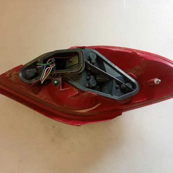 Faro posteriore destro Peugeot 207 (2006 – 2009) 1.4 65 KW benzina 6351Y7 KFU