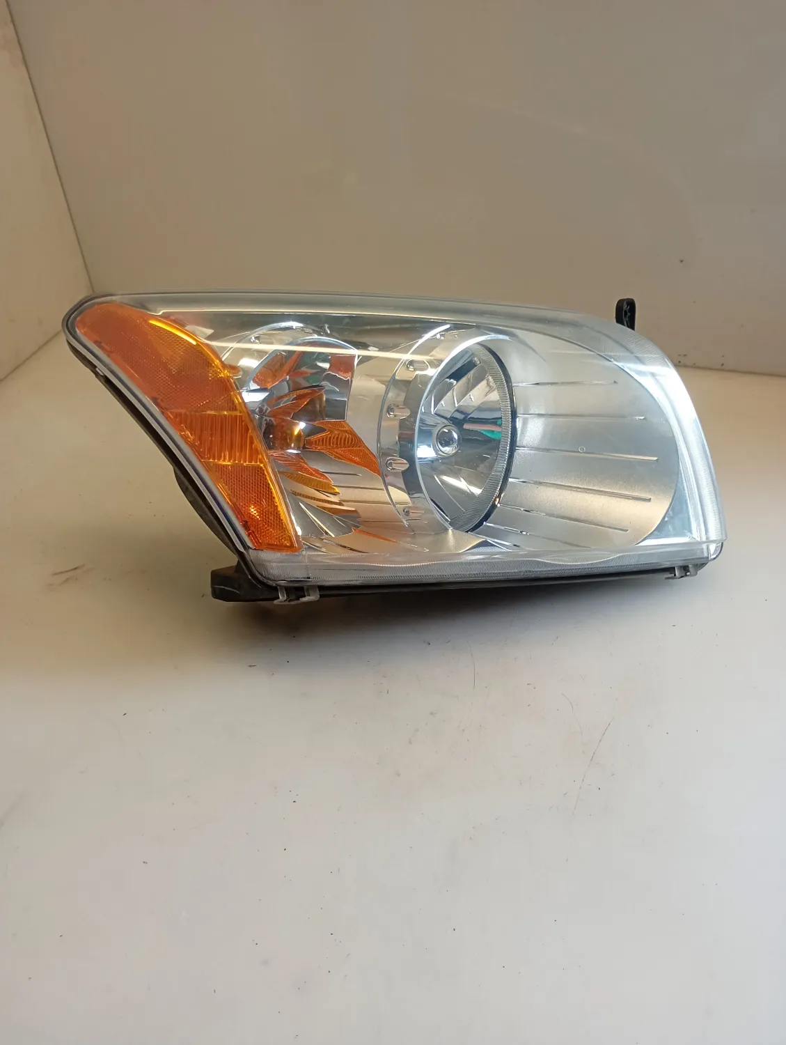 Faro ant. destro Dodge Caliber (2006 – oggi) 2.0 103 KW diesel K05303740AL BYL
