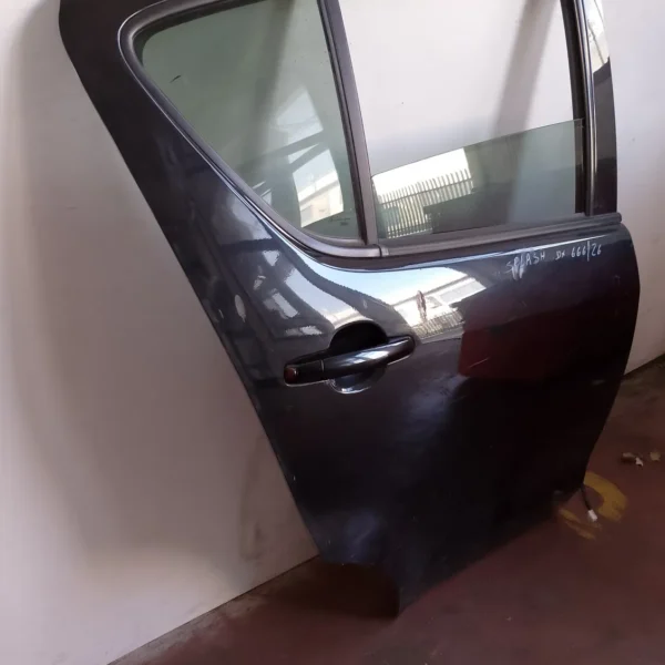 Porta posteriore destra Suzuki Splash (2008 – 2015) 1.0 48 KW benzina 6800351K00000 K10B