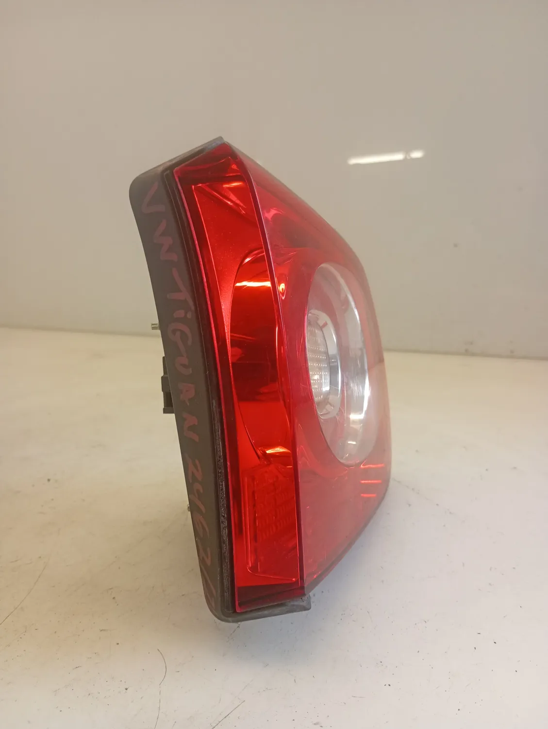 Faro posteriore int. sinistro Volkswagen Tiguan (2007 – 2011) 2.0 103 KW diesel 5N0945093B CFF