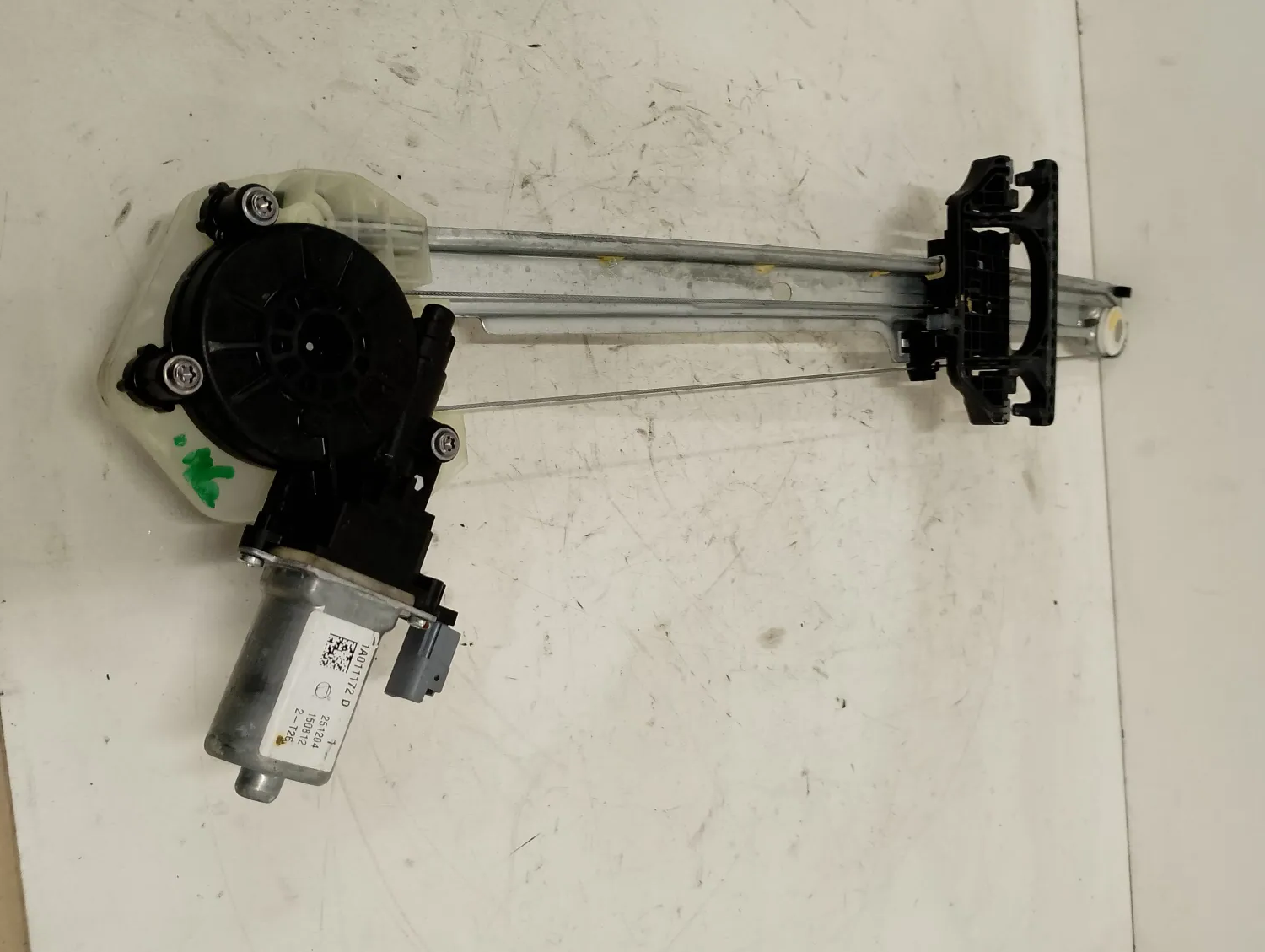 Alzavetro ant. destro Citroen C3 2026 1.2 74 KW HN09