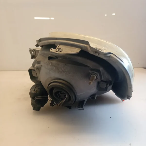 Faro ant. destro Renault Trafic (2001 – 2006) 1.9 60 KW diesel 7700311372 F9Q U7