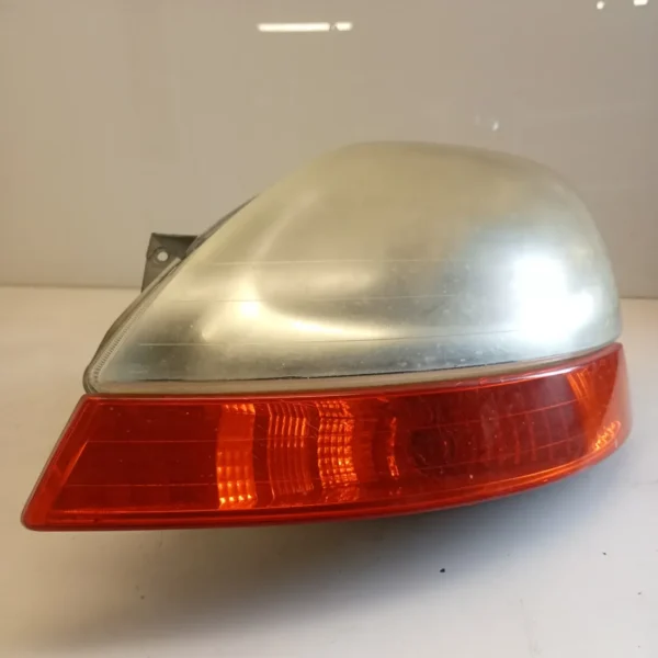 Faro ant. sinistro Renault Trafic (2001 – 2006) 1.9 60 KW diesel 7700311371 F9Q U7