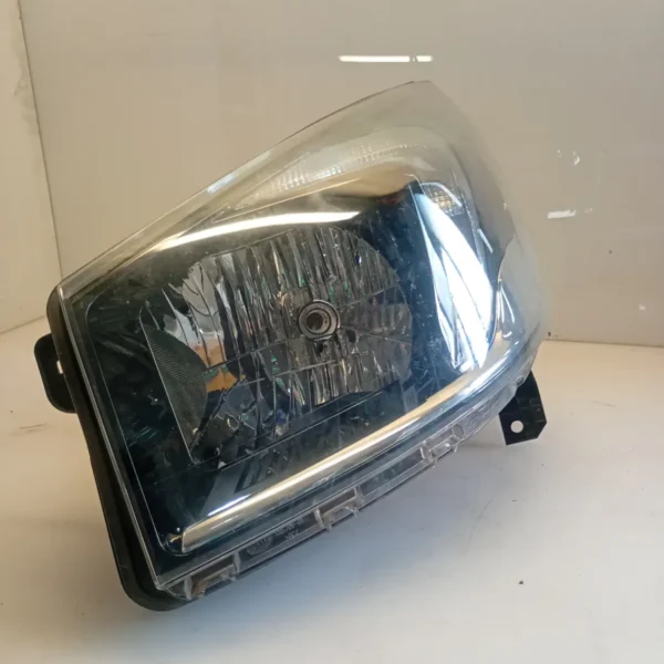 Faro ant. sinistro Opel Vivaro (2014 – 2019) 1.6 88 KW diesel 95517041 R9M D4