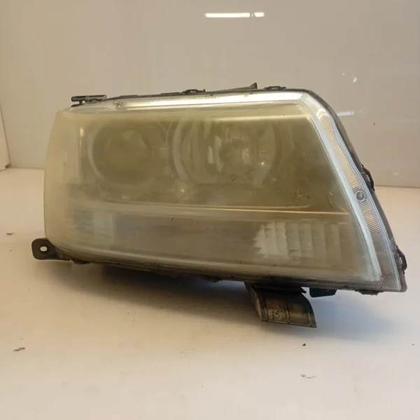 Faro ant. destro Suzuki Grand Vitara (2005 – 2012) 1.9 95 KW diesel 3512064J31000 F9Q