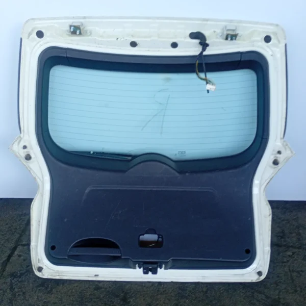 Portellone post. Ssangyong Korando (2011 – oggi) 2.0 110 KW diesel 6401134106 671 950