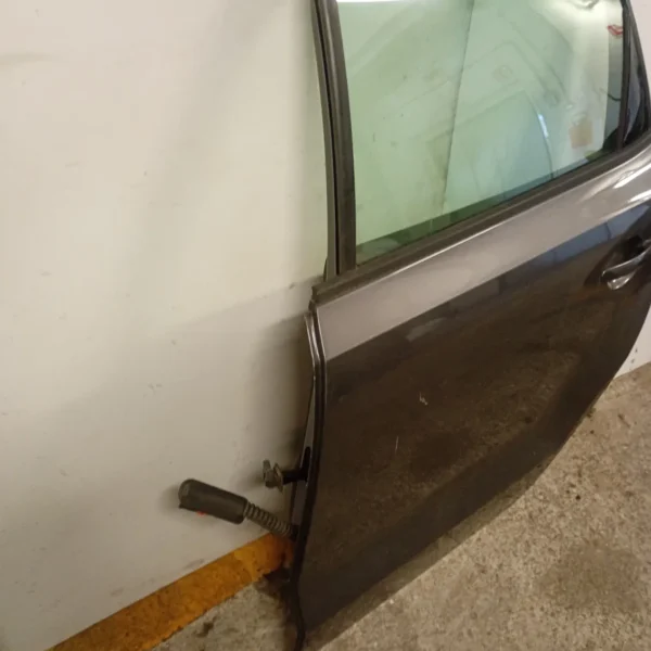 Porta posteriore sinistra Volkswagen Polo (2009 – 2014) 1.6 66 KW diesel CAY