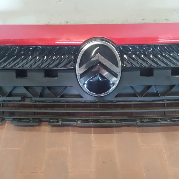 Griglia centrale paraurti anteriore Citroen C3 2026 1.2 74 KW HN09
