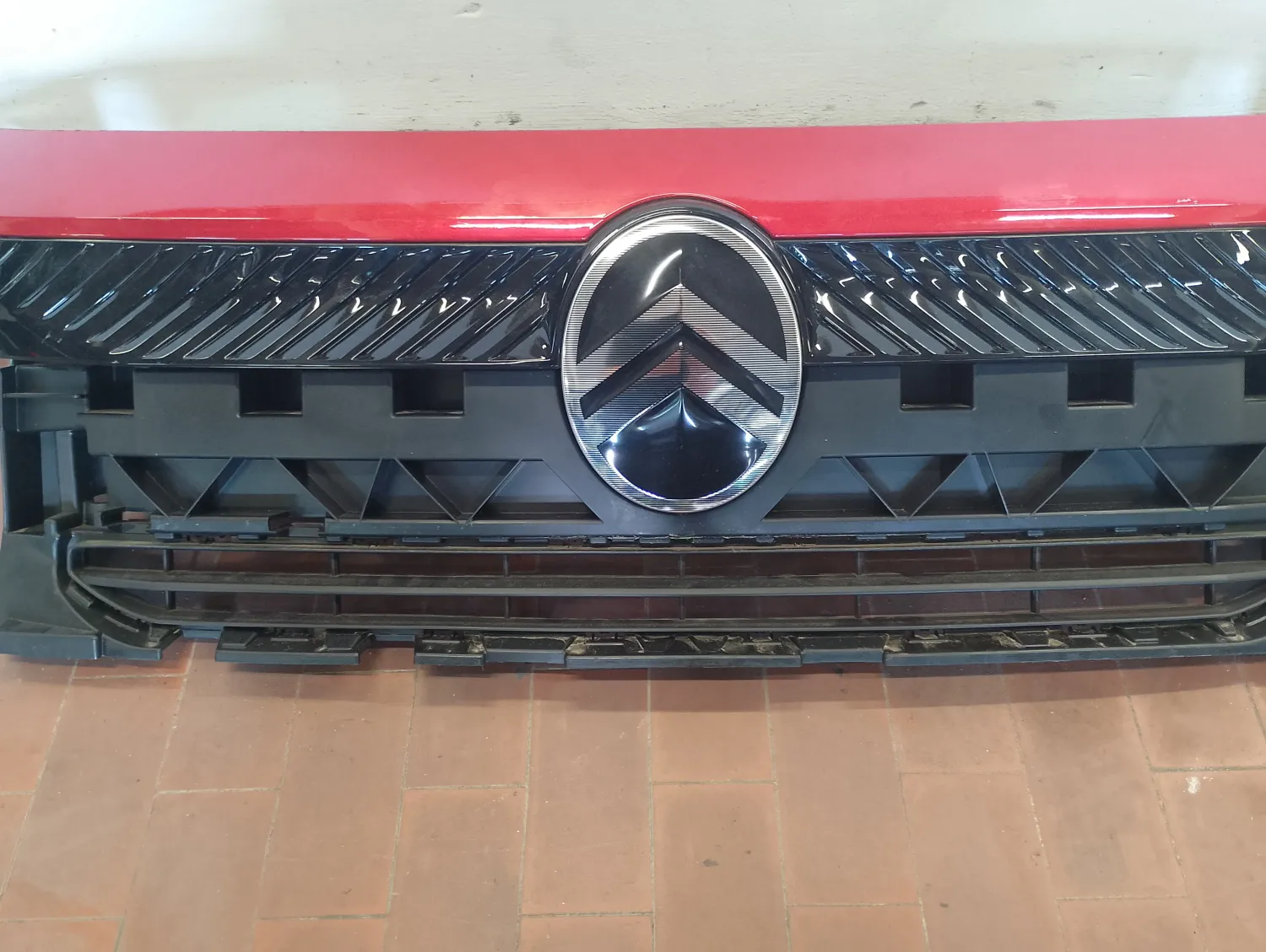 Griglia centrale paraurti anteriore Citroen C3 2026 1.2 74 KW HN09