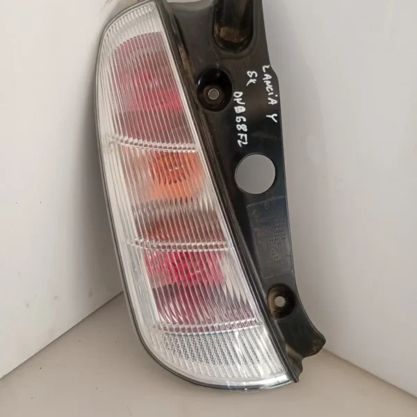 Faro posteriore sinistro Lancia Ypsilon (2006 – 2008) 1.2 44 KW benzina 51786658 188A4000