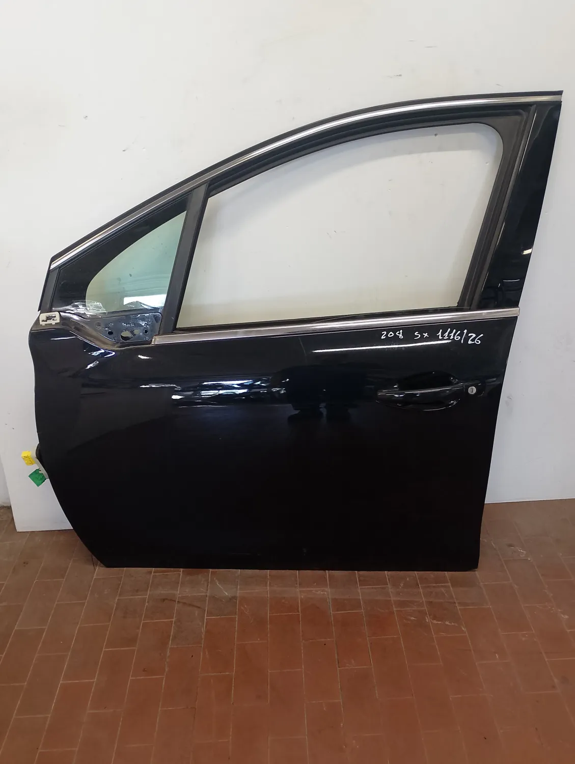 Porta anteriore sinistra Peugeot 208 (2015 – 2020) 1.2 81 KW benzina 9807820780 HN01