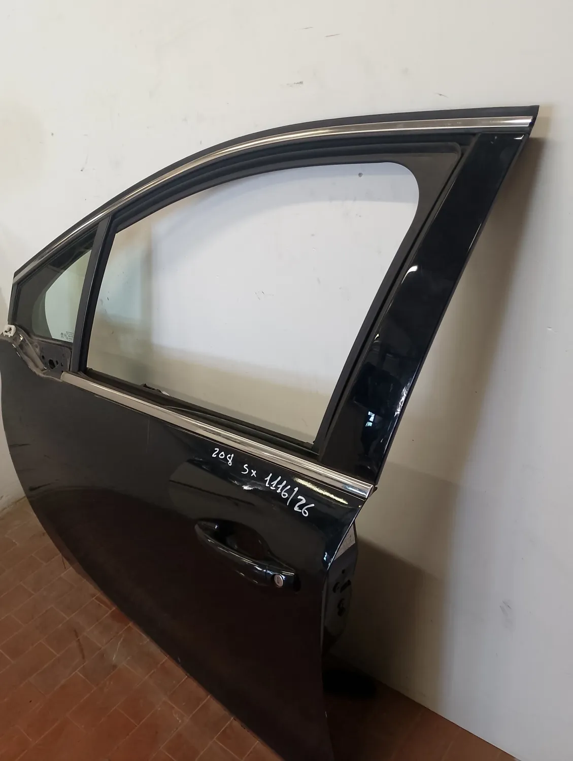 Porta anteriore sinistra Peugeot 208 (2015 – 2020) 1.2 81 KW benzina 9807820780 HN01