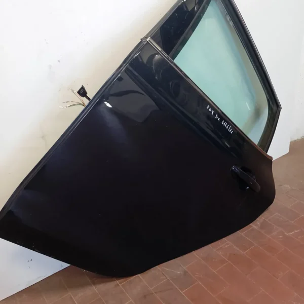 Porta posteriore sinistra Peugeot 208 (2015 – 2020) 1.2 81 KW benzina 9671907580 HN01