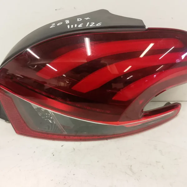 Faro posteriore destro Peugeot 208 (2015 – 2020) 1.2 81 KW benzina 9825601180 HN01