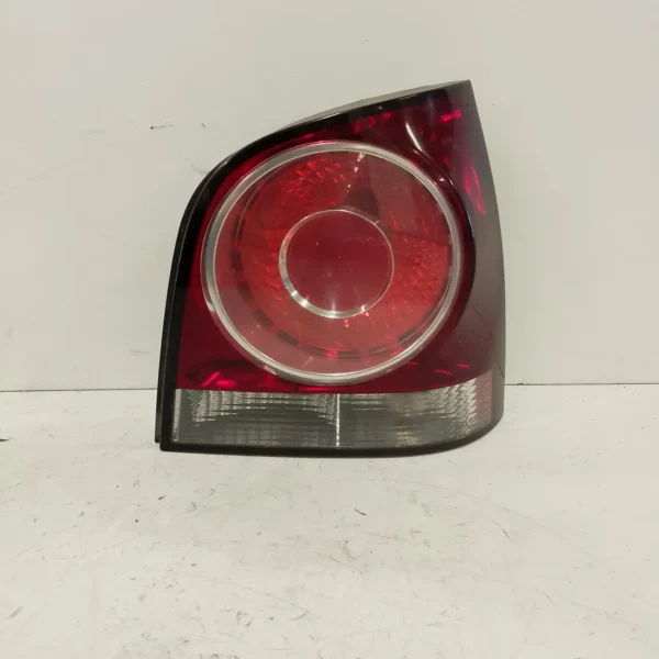 Faro posteriore destro Volkswagen Polo (2005 – oggi) 1.2 47 KW benzina 6Q6945096AB BME