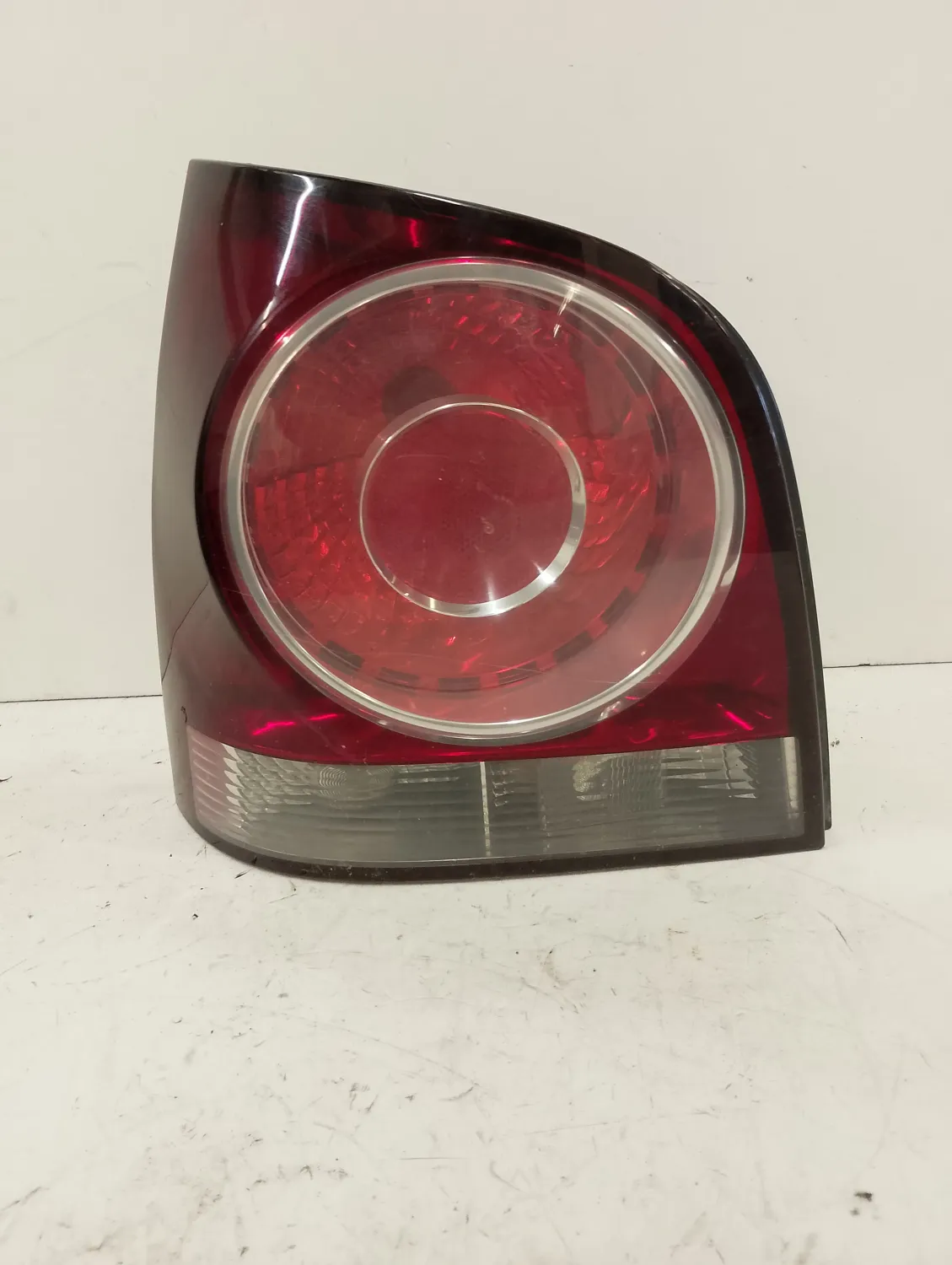 Faro posteriore sinistro Volkswagen Polo (2005 – oggi) 1.2 47 KW benzina 6Q6945095AB BME