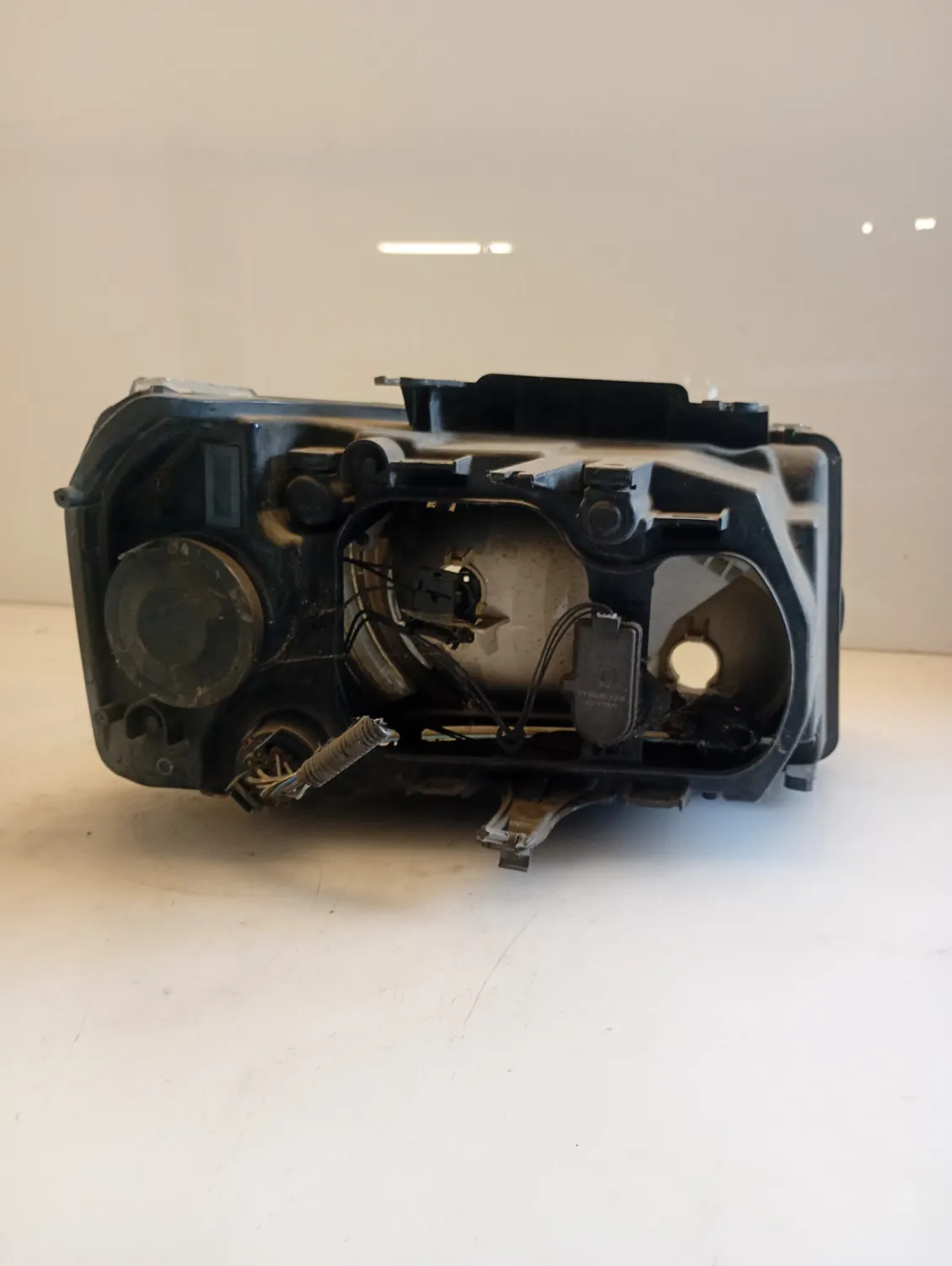 Faro ant. sinistro Land Rover Freelander (2006 – 2015) 2.2 118 KW diesel LR043977 224DT