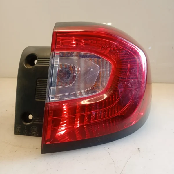 Faro posteriore est. destro Renault Captur (2013 – 2017) 1.5 66 KW diesel 265509762R K9K E6