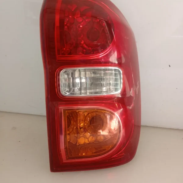 Faro posteriore destro Toyota Rav 4 2a Serie (2000 – 2006) 2.0 85 KW diesel 8155142060 1CD FTV