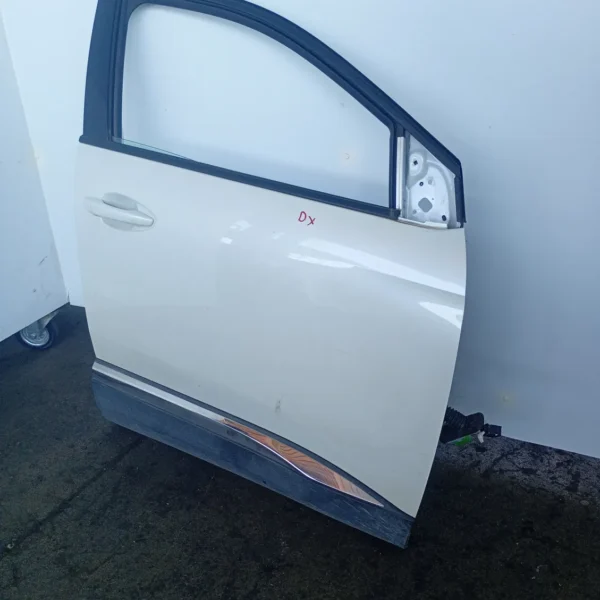 Porta anteriore destra Peugeot 3008 (2016 – 2021) 1.5 96 KW diesel 9812306280 YH01
