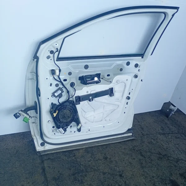 Porta anteriore destra Peugeot 3008 (2016 – 2021) 1.5 96 KW diesel 9812306280 YH01