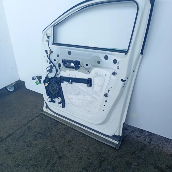 Porta anteriore destra Peugeot 3008 (2016 – 2021) 1.5 96 KW diesel 9812306280 YH01
