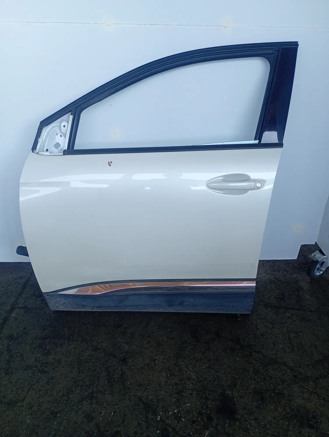 Porta anteriore sinistra Peugeot 3008 (2016 – 2021) 1.5 96 KW diesel 9812306480 YH01