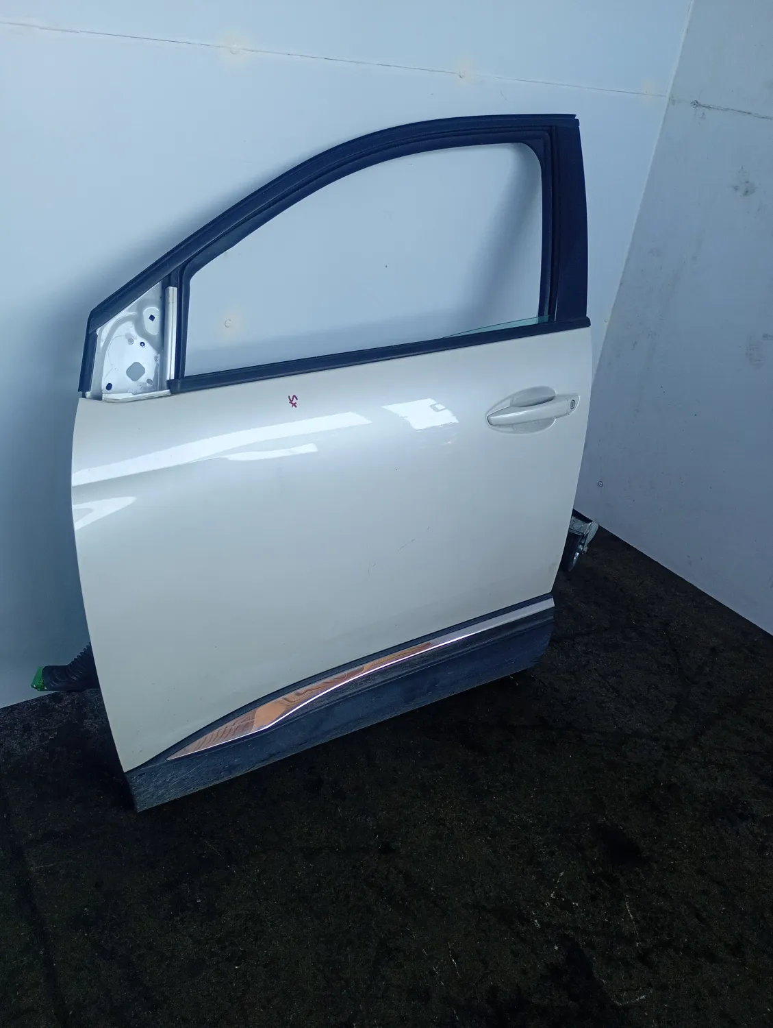 Porta anteriore sinistra Peugeot 3008 (2016 – 2021) 1.5 96 KW diesel 9812306480 YH01