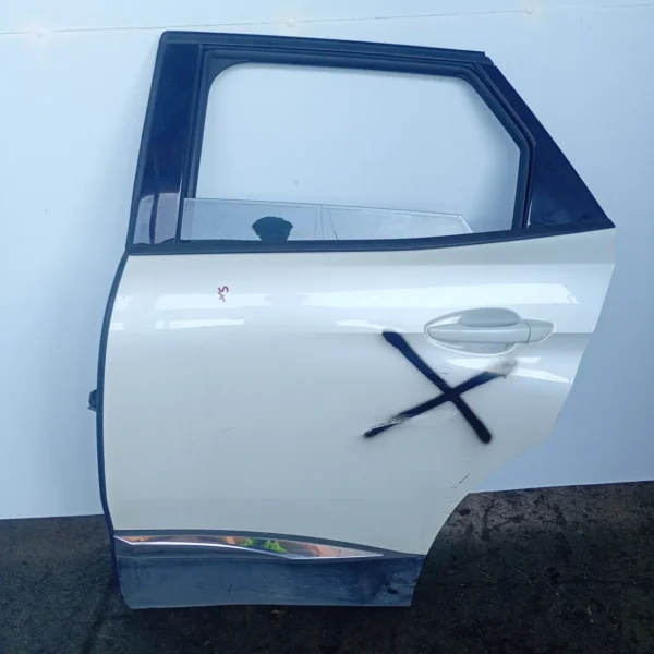 Porta posteriore sinistra Peugeot 3008 (2016 – 2021) 1.5 96 KW diesel 9812317280 YH01