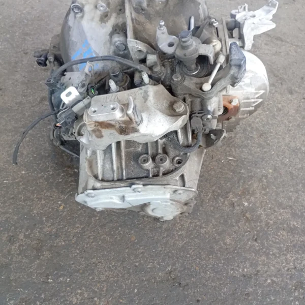 Cambio completo Peugeot 3008 (2016 – 2021) 1.5 96 KW diesel 9821418980 YH01