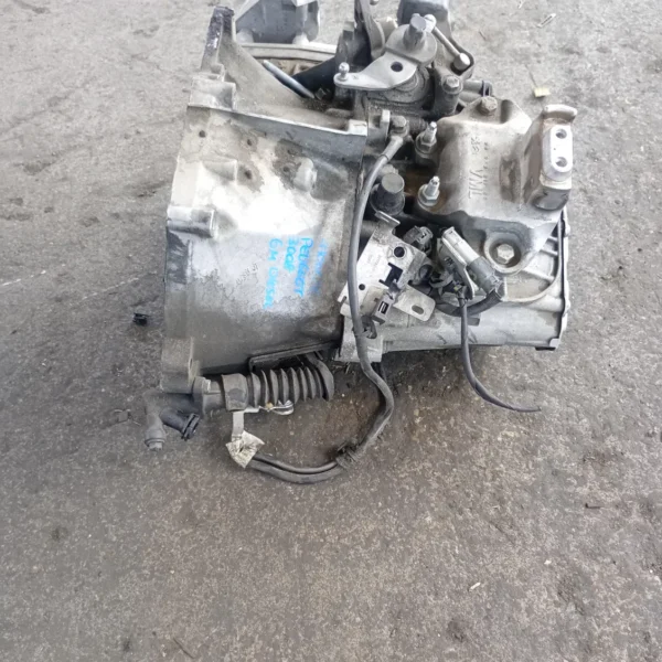 Cambio completo Peugeot 3008 (2016 – 2021) 1.5 96 KW diesel 9821418980 YH01