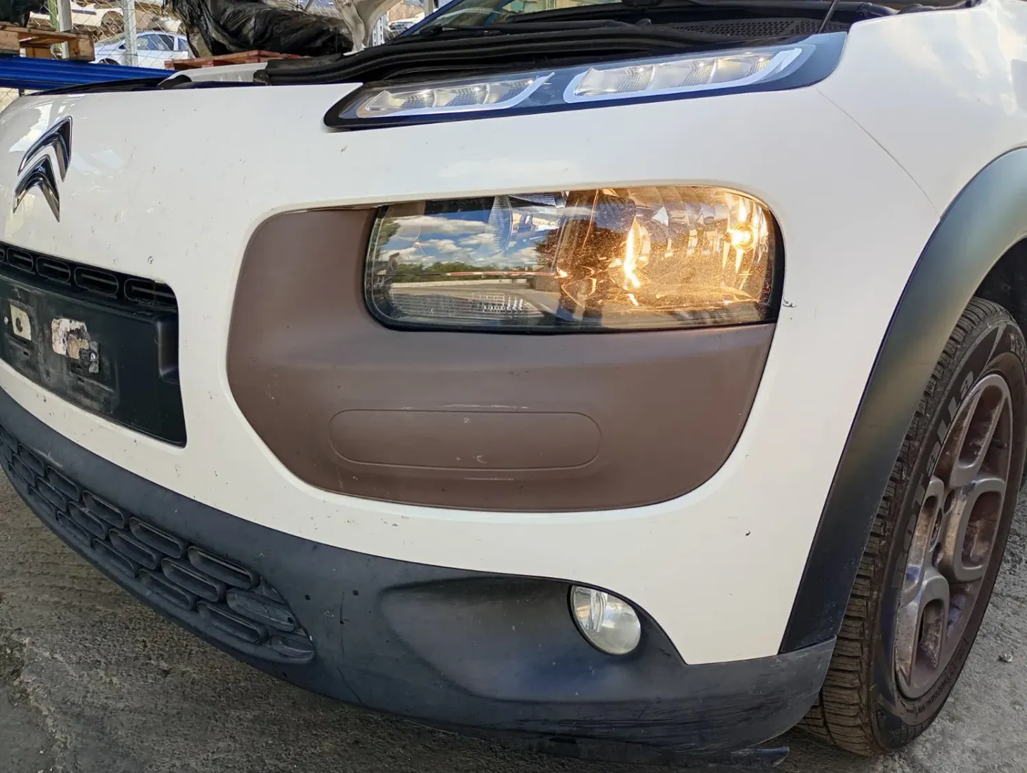 Paraurti anteriore Citroen C4 Cactus (2014 – 2019) 1.6 73 KW diesel 1611364880 BH02
