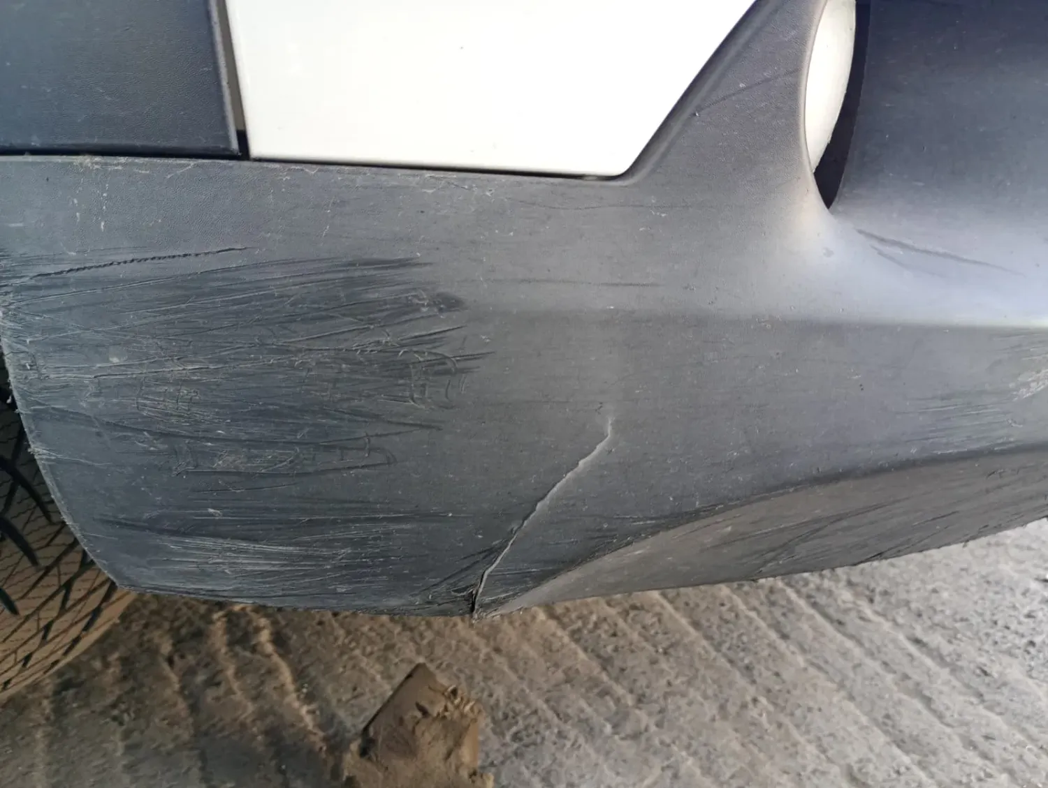 Paraurti anteriore Citroen C4 Cactus (2014 – 2019) 1.6 73 KW diesel 1611364880 BH02