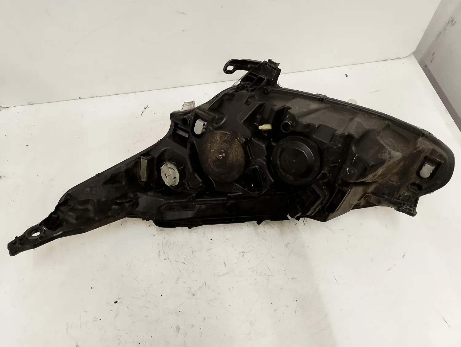 Faro ant. destro Peugeot 208 (2015 – 2020) 1.2 81 KW benzina 1685351480 HN01