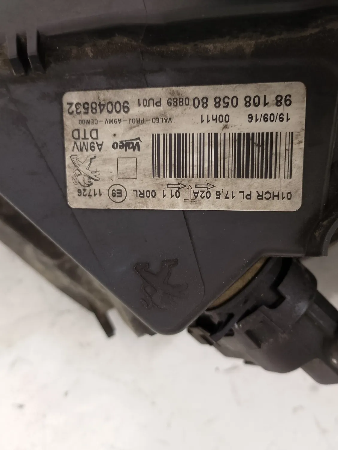 Faro ant. destro Peugeot 208 (2015 – 2020) 1.2 81 KW benzina 1685351480 HN01