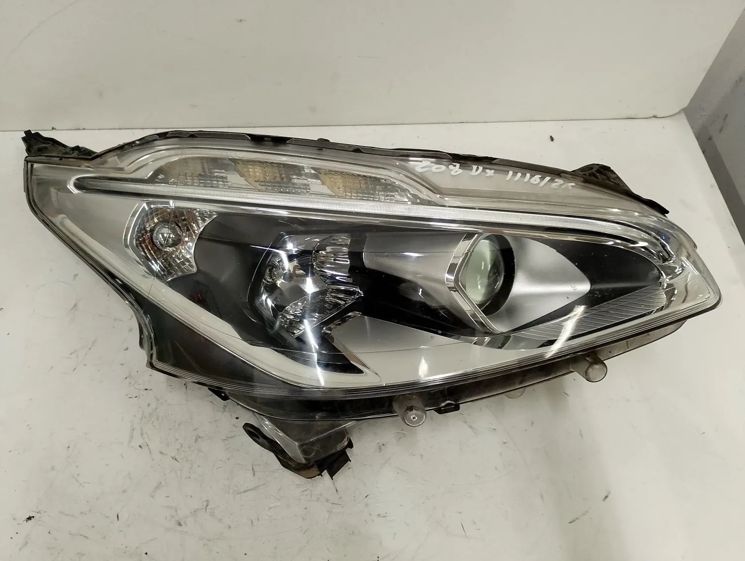Faro ant. destro Peugeot 208 (2015 – 2020) 1.2 81 KW benzina 1685351480 HN01