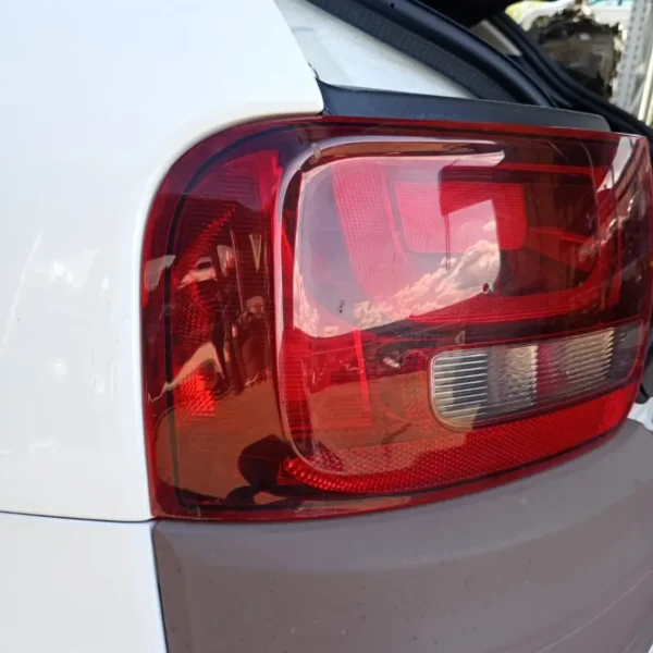 Faro posteriore sinistro Citroen C4 Cactus (2014 – 2019) 1.6 73 KW diesel 9800916180 BH02